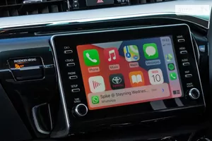 Підтримка систем Apple CarPlay та Android Auto через USB-кабель